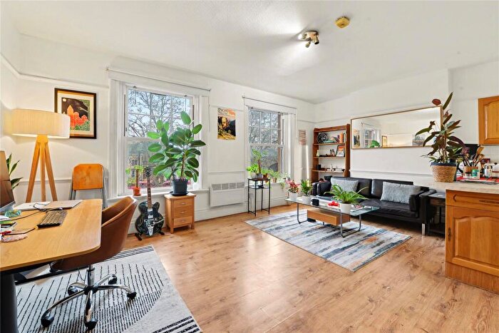 1 Bedroom Apartment To Rent In Upper Street, London, N1