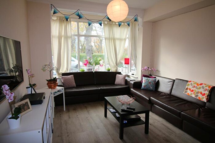 10 Bedroom Semi-Detached House To Rent In Birchfields Road, Fallowfield, Manchester, M13