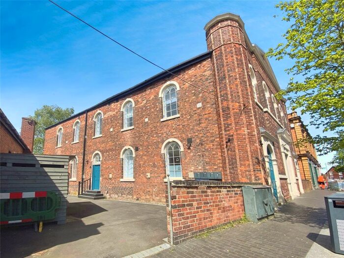 2 Bedroom Flat To Rent In West Street, Swadlincote, Derbyshire, DE11