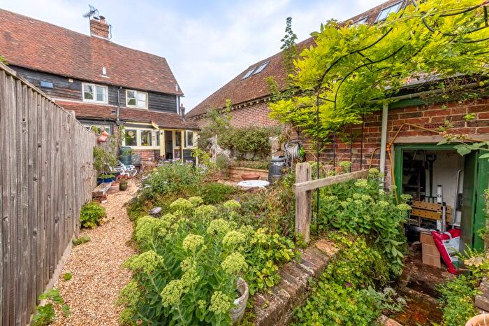 2 Bedroom Cottage For Sale In Norfolk Way, Uckfield, TN22