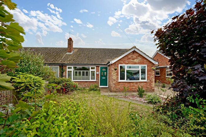 3 Bedroom Bungalow For Sale In Blenheim Grove, Offord D'Arcy, St. Neots, PE19