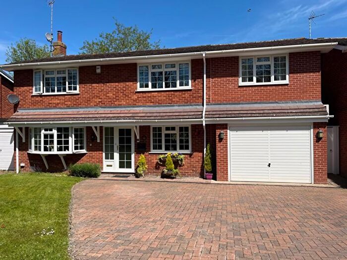 5 Bedroom Detached House For Sale In Meadow View, Southwell, NG25