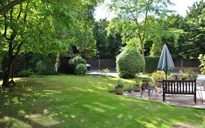 1 Bedroom Flat For Sale In Coulsdon Road, Coulsdon, CR5