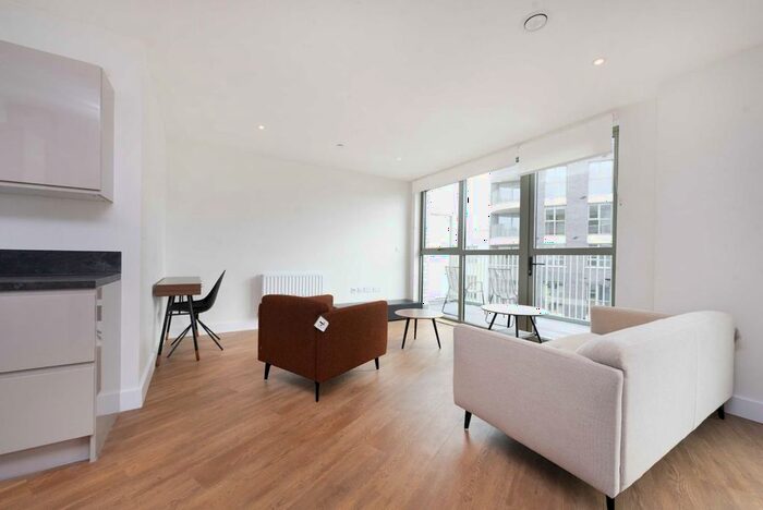 2 Bedroom Flat To Rent In Union Way, London, NW10