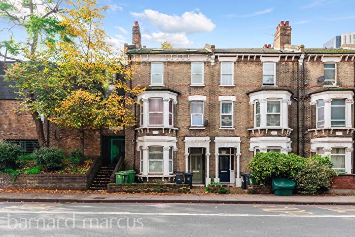 4 Bedroom Flat To Rent In South Lambeth Road, Clapham, SW8