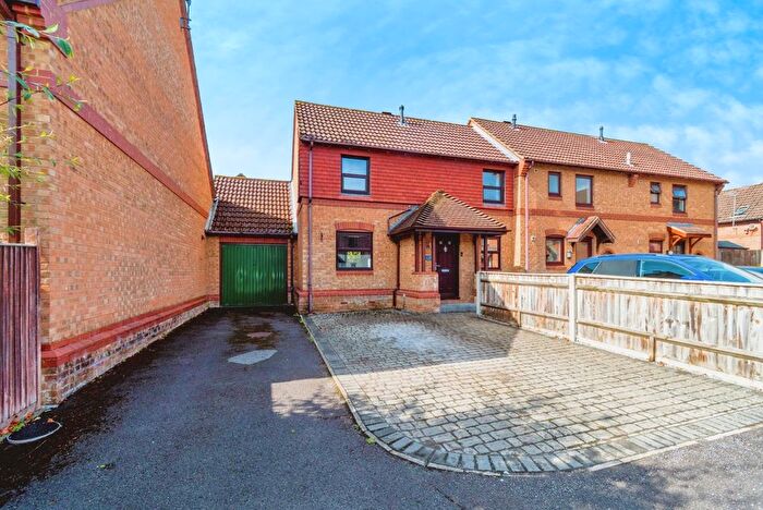 3 Bedroom End Of Terrace House For Sale In Surrey Close, Totton, Southampton, Hampshire, SO40