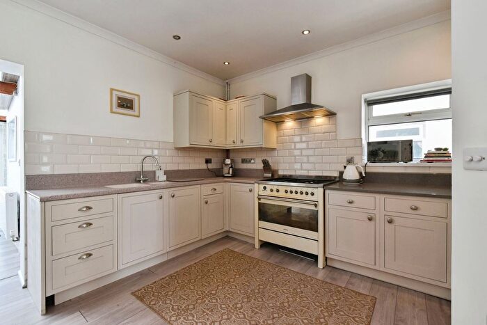 3 Bedroom Semi-detached House For Sale In Llandybie Road, Bonllwyn, Ammanford, Carmarthenshire, SA18