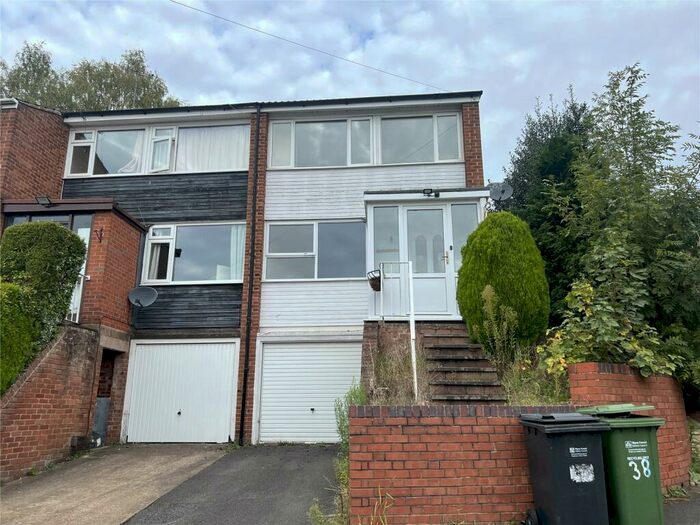3 Bedroom Semi-Detached House To Rent In Pitt Street, Kidderminster, Worcestershire, DY10