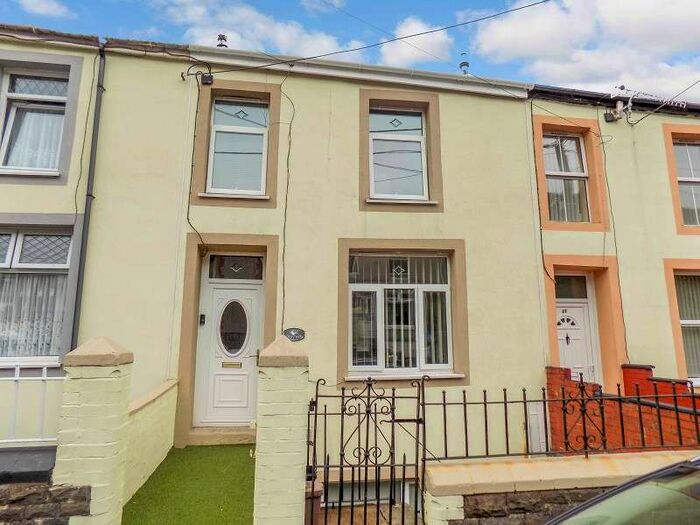 Houses for sale & to rent in CF32 7EU, Wyndham Street, Ogmore Vale Bridgend