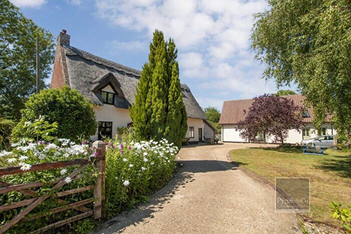 6 Bedroom Cottage For Sale In Lundy Green, Hempnall, NR15