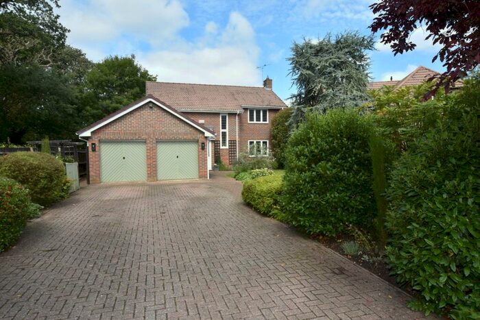 4 Bedroom Detached House To Rent In Savory Walk, Binfield, RG42