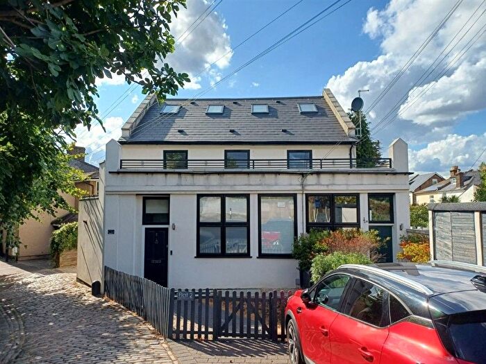 1 Bedroom Flat For Sale In Sydenham Road, Croydon, CR0
