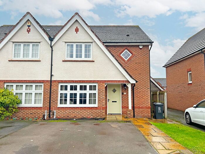 3 Bedroom Semi Detached House For Sale In Laverton Road, Hamilton, Leicester, Leicestershire, LE5