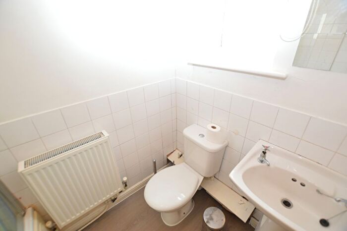 2 Bedroom Flat To Rent In Arnside Road, Sheffield, S8