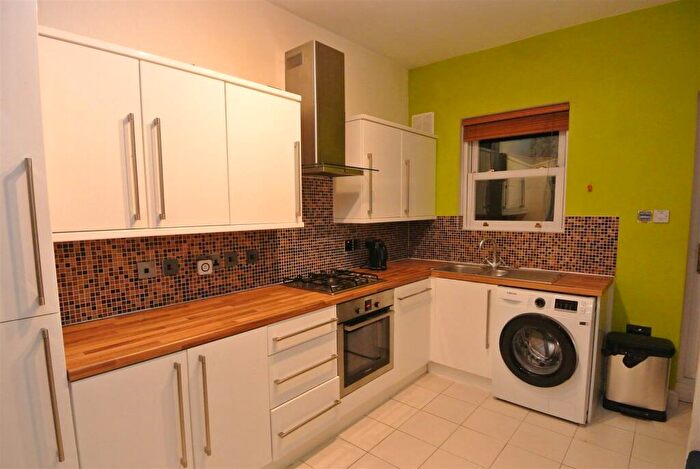 2 Bedroom House To Rent In Albert Street, Slough, SL1