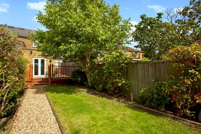 3 Bedroom Terraced House To Rent In Albert Street, Windsor, SL4