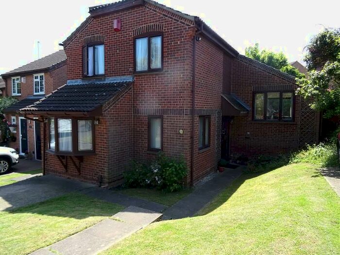 5 Bedroom Detached House To Rent In Glamis Close, Walderslade, Kent., ME5