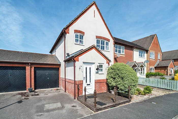 3 Bedroom End Of Terrace House For Sale In Ellis Park, St Georges - Big Garden, BS22