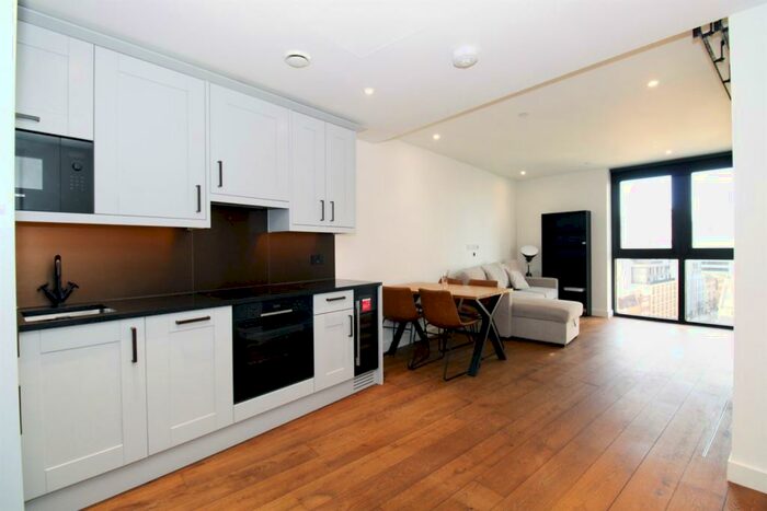 1 Bedroom Apartment To Rent In Emery Way, London, E1W