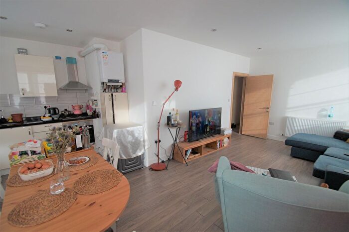 1 Bedroom Flat To Rent In Philip Lane, London, N15