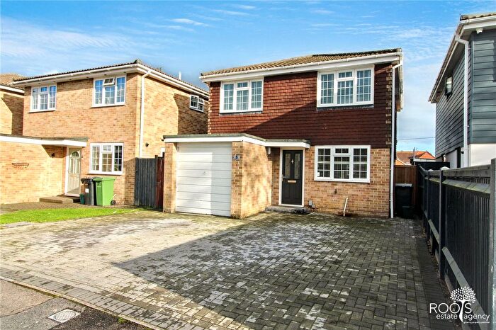 4 Bedroom Detached House For Sale In Pegasus Close, Thatcham, West Berkshire, RG19