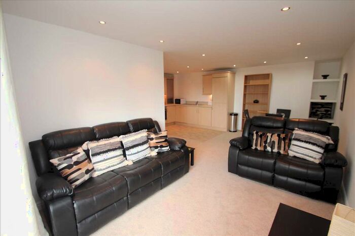 2 Bedroom Flat To Rent In The Bar, Scotswood Road, St James Gate, Newcastle Upon Tyne, NE1