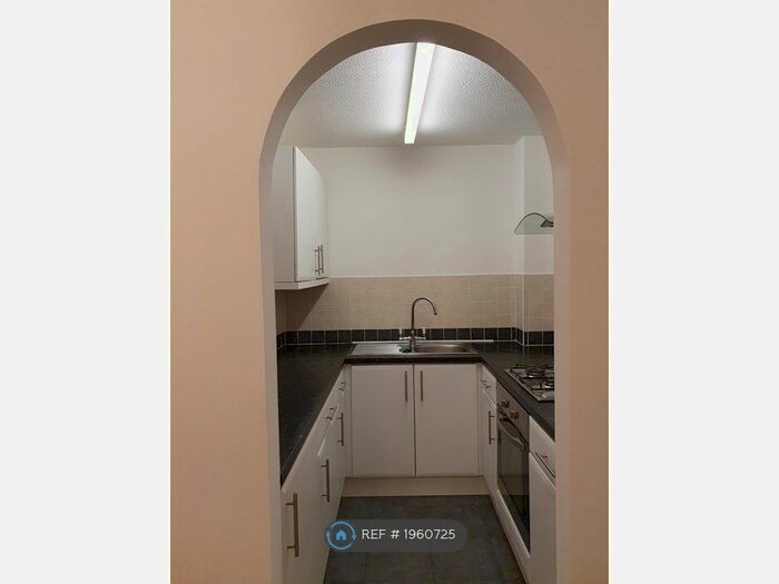 1 Bedroom Semi-Detached House To Rent In Far End, Hatfield, AL10