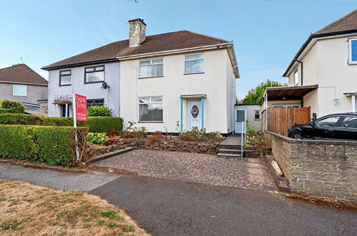 3 Bedroom Semi-Detached House For Sale In Cheadle Close Bilborough, Bilborough, Nottingham, Nottinghamshire, NG8