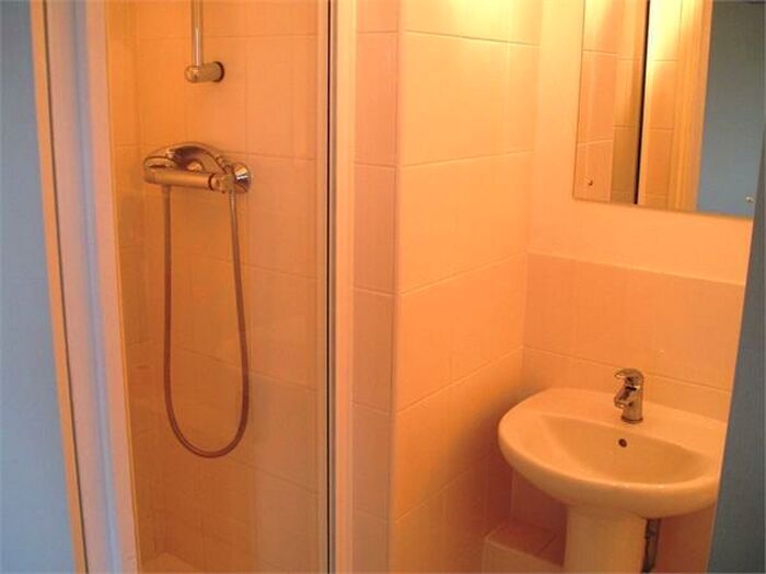 2 Bedroom Apartment To Rent In Fox Hollow Drive, Bexleyheath, DA7
