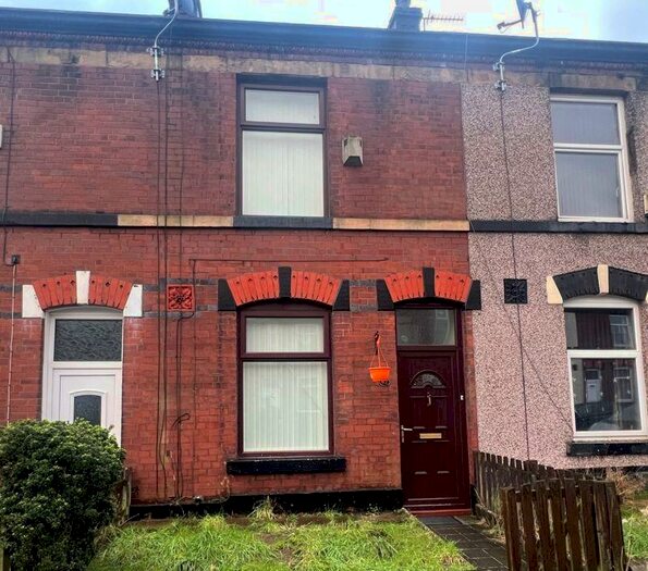 Houses for sale & to rent in BL9 6BG, Parsonage Street, East Bury