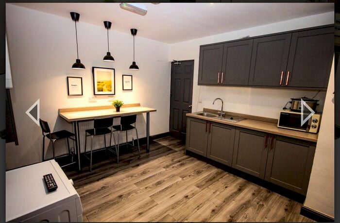 4 Bedroom Terraced House To Rent In Keswick Grove, Salford, M6