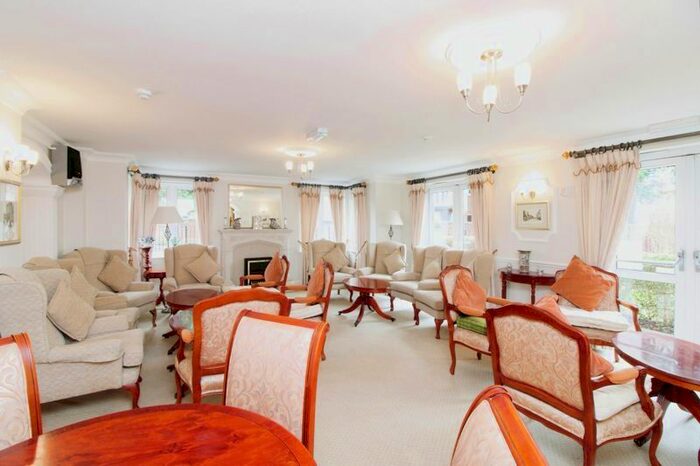1 Bedroom Flat For Sale In Oakley Court, Southampton, SO16