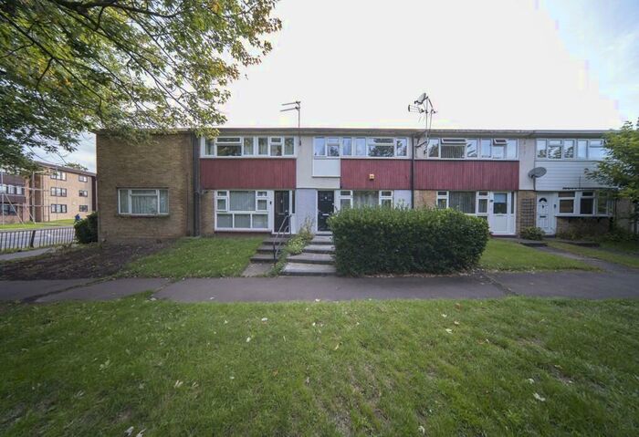 3 Bedroom Terraced House To Rent In High Road, Basildon, Essex, SS16
