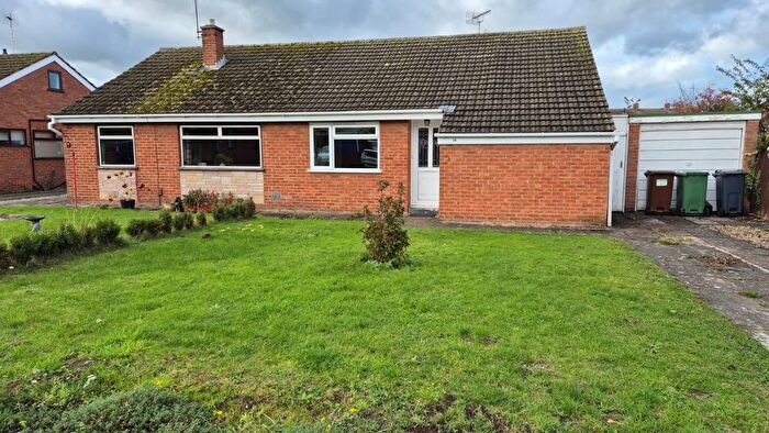 2 Bedroom Bungalow For Sale In Worcester Avenue, Birstall, Leicester, Leicestershire, LE4