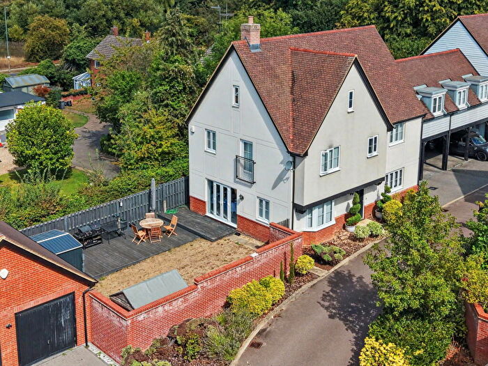 5 Bedroom Link Detached House For Sale In Arbour Mews, Harlow Town Park, CM20