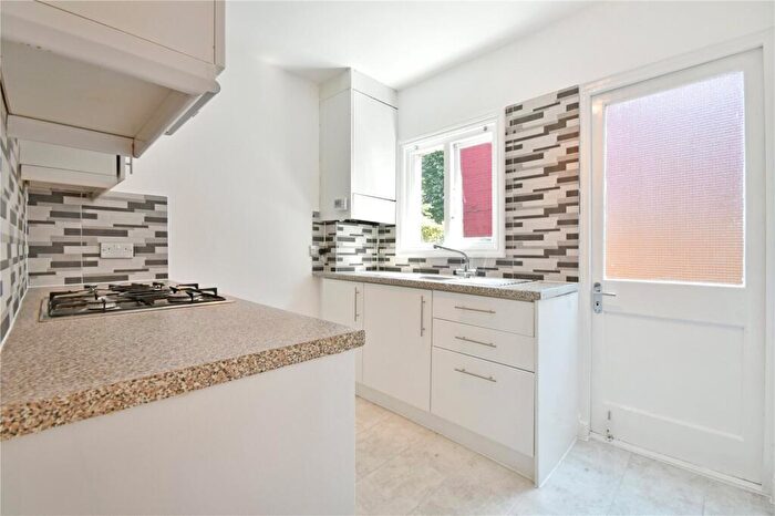 2 Bedroom Flat To Rent In Stanley Gardens, Willesden Green, NW2