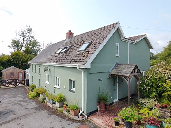 4 Bedroom Detached House For Sale In Foelgastell, Nr. Cross Hands, Llanelli, SA14