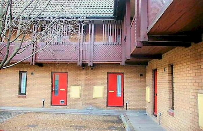 Studio To Rent In Stephenson Court, Slough, SL1