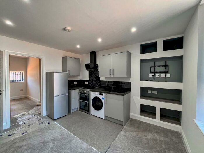 1 Bedroom Flat To Rent In Leicester Road, Loughborough, Leicestershire, LE11