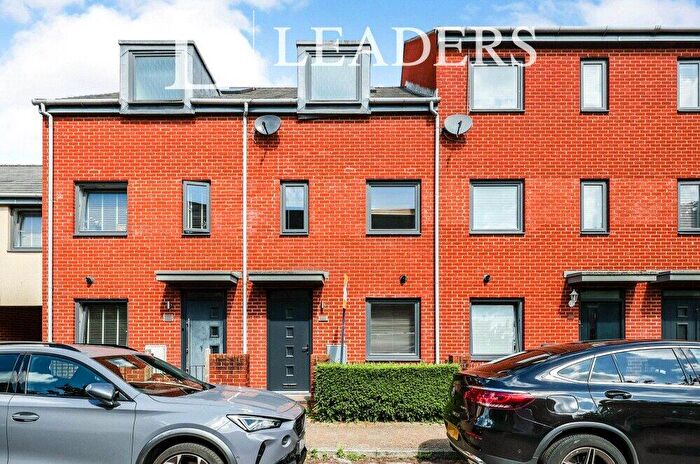 3 Bedroom Terraced House To Rent In Coulter Road, Waterlooville, Hampshire, PO7