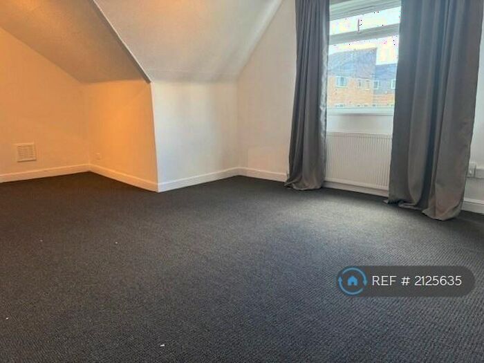 2 Bedroom Flat To Rent In Sunningfields Road, London, NW4