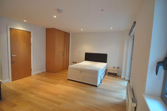 Apartment To Rent In Central Quay North, Broad Quay, BS1
