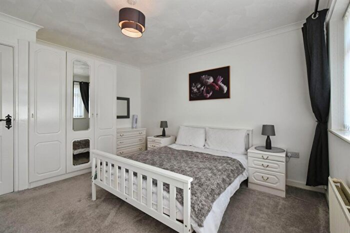 3 Bedroom Detached Bungalow For Sale In Lakeside Gardens, Merthyr Tydfil, CF48