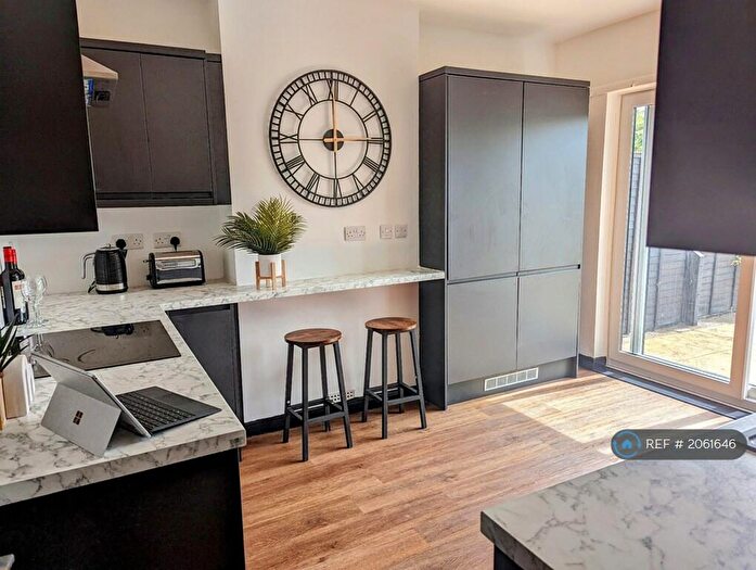 6 Bedroom Semi-Detached House To Rent In Riversley Road, Gloucester, GL2