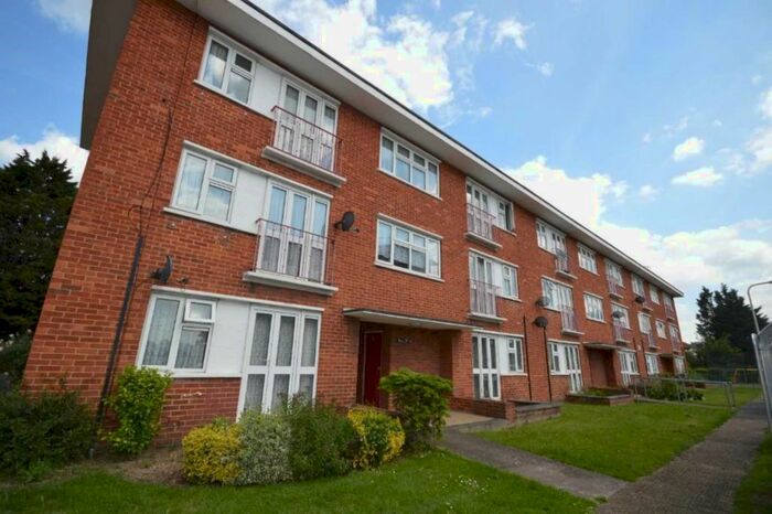 1 Bedroom Flat To Rent In Mount Pleasant, Ilford Lane, Ilford IG1