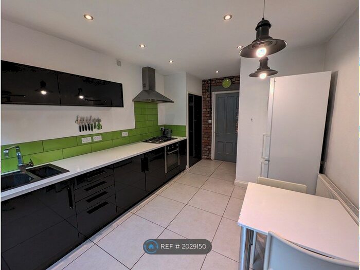 1 Bedroom Flat To Rent In Manilla Road, Bristol, BS8