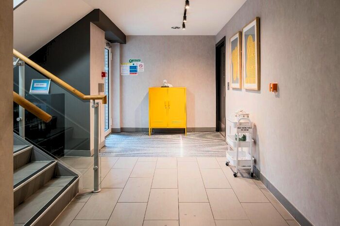 2 Bedroom Apartment To Rent In Killick Way, London, E1