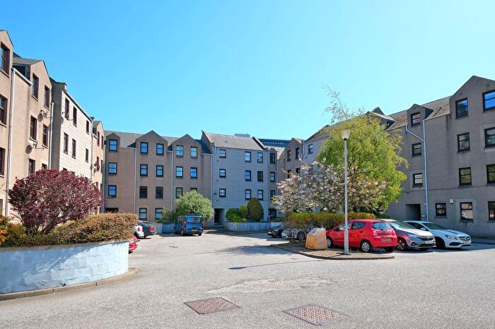 2 Bedroom Flat To Rent In Spring Garden, Aberdeen, AB25