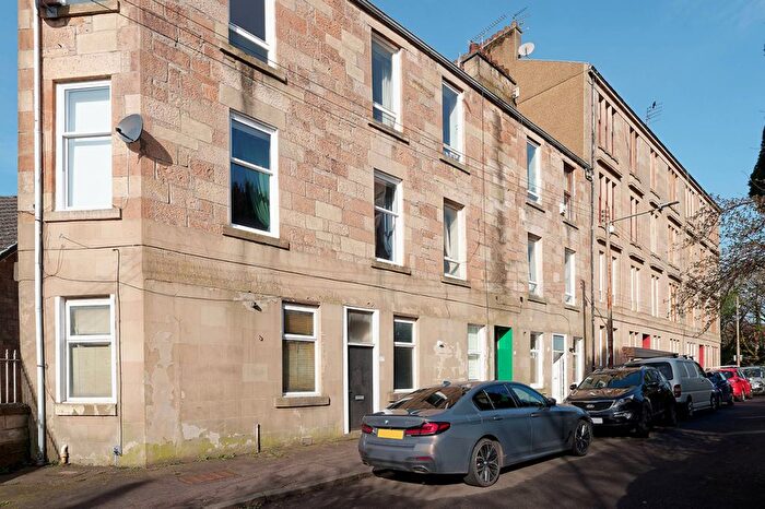 1 Bedroom Flat For Sale In Kilmailing Road, Cathcart, Glasgow, G44