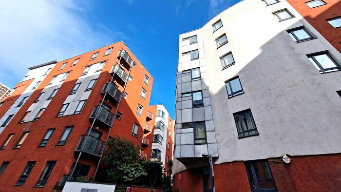 2 Bedroom Flat To Rent In The Citadel, Ludgate Hill, Manchester, M4